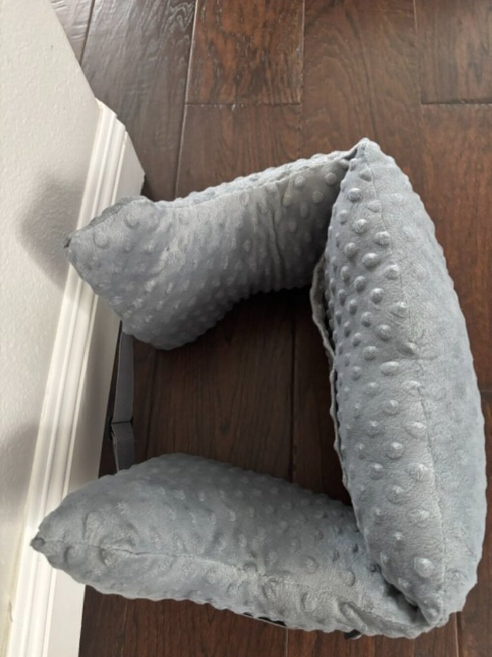 Mastectomy Recovery Pillow with Seatbelt Cushion & Storage Pockets – Gray - Picture 5 of 5
